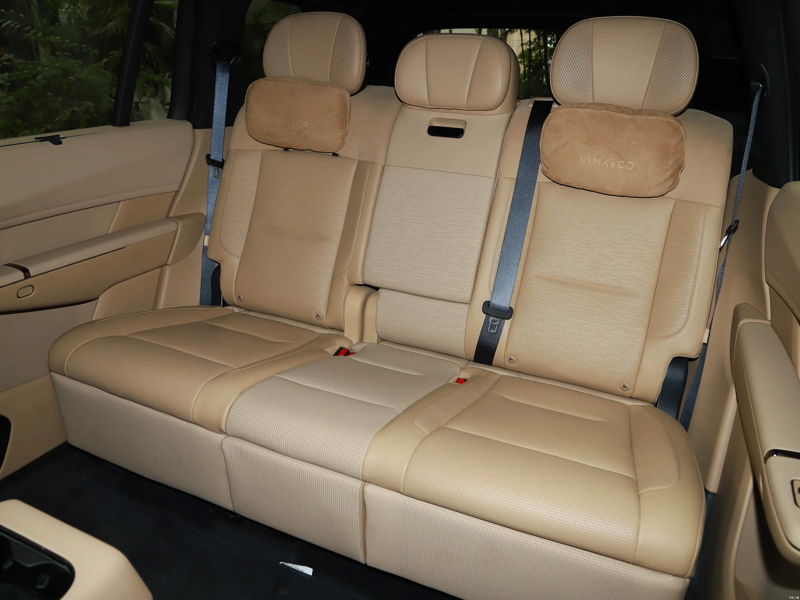 Lynk & Co 900 interior 5