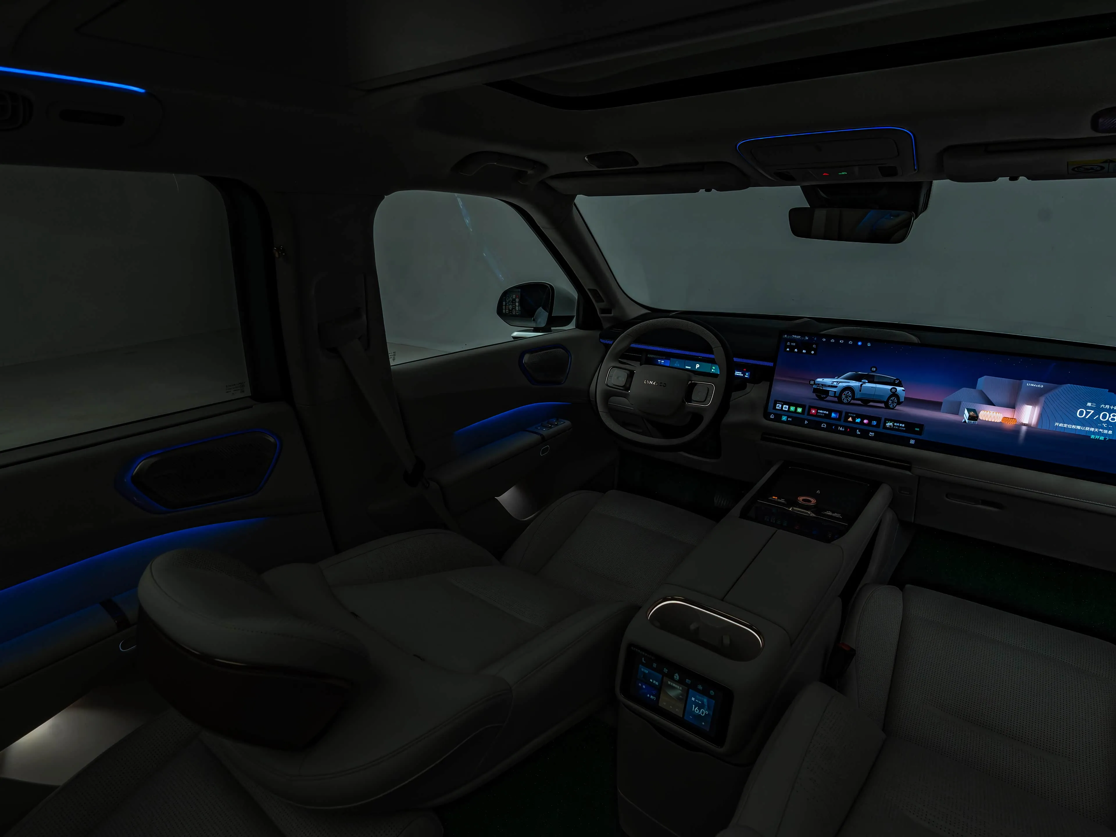 Lynk & Co 900 interior 6