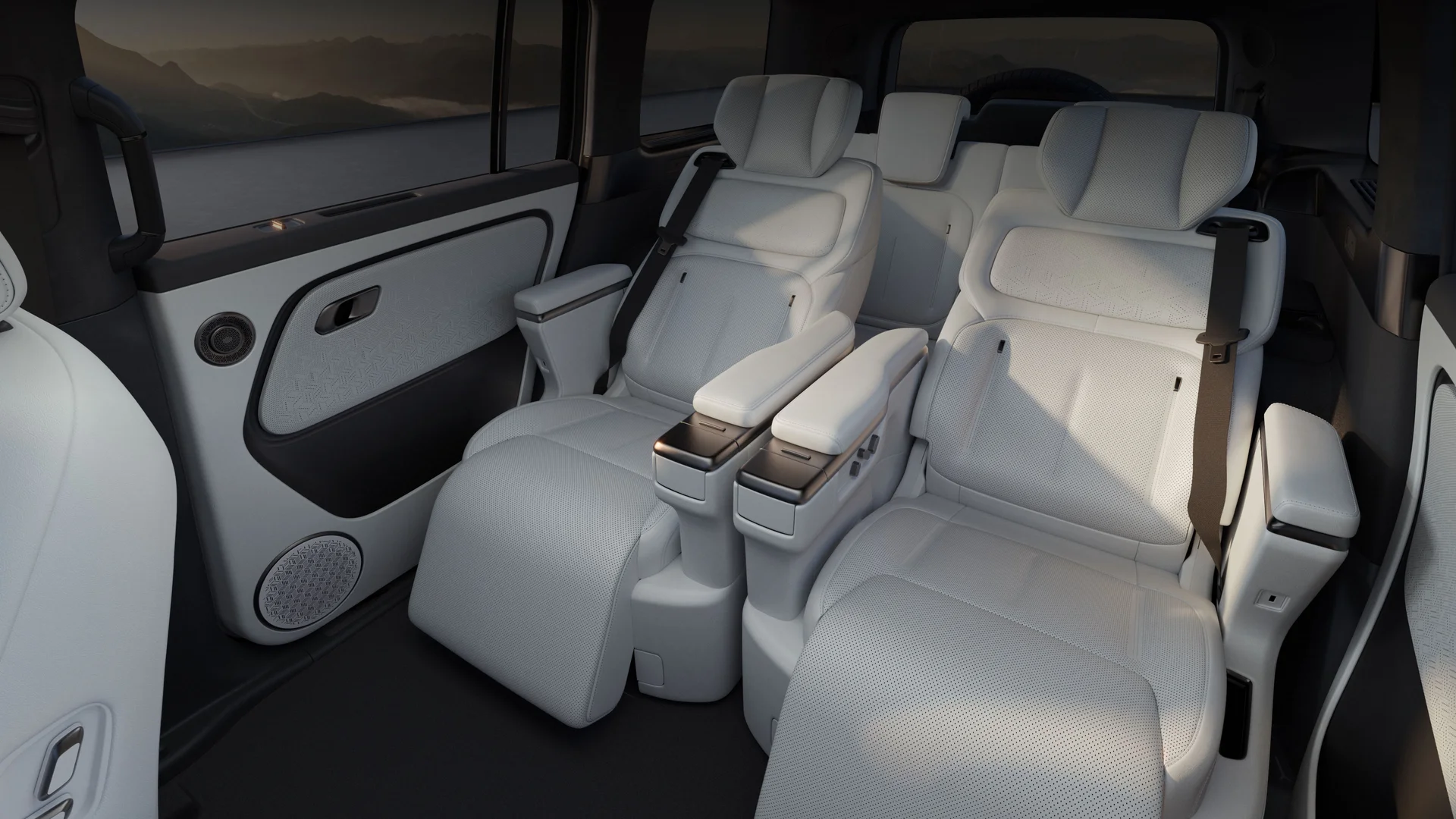 ROX Adamas interior