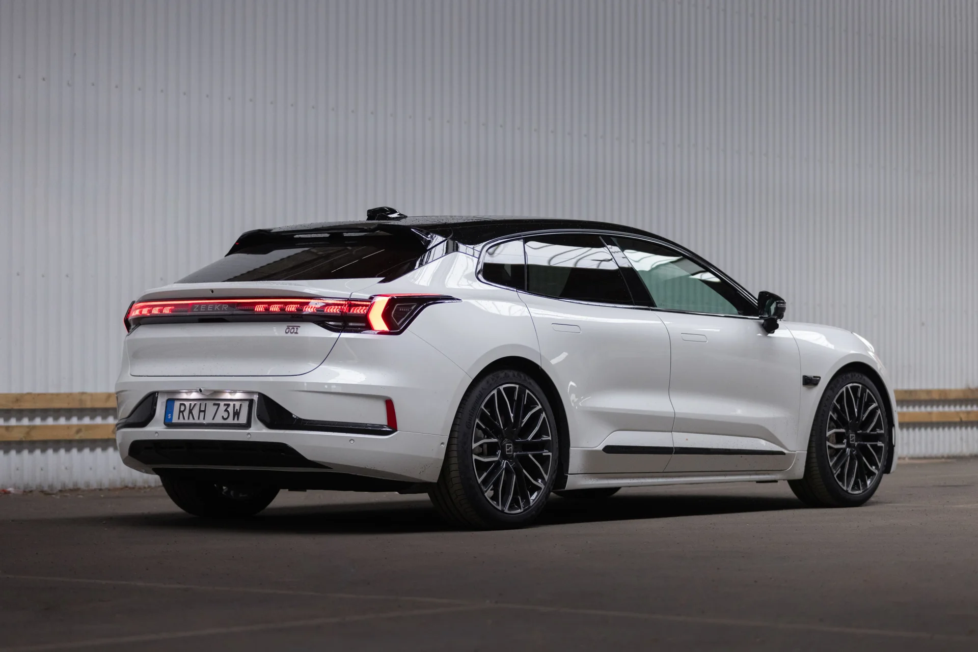 Zeekr 001 exterior 7