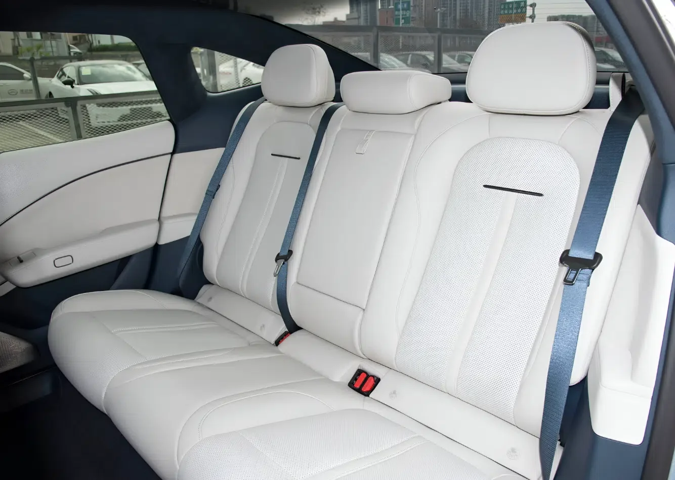 Zeekr 007 interior 2