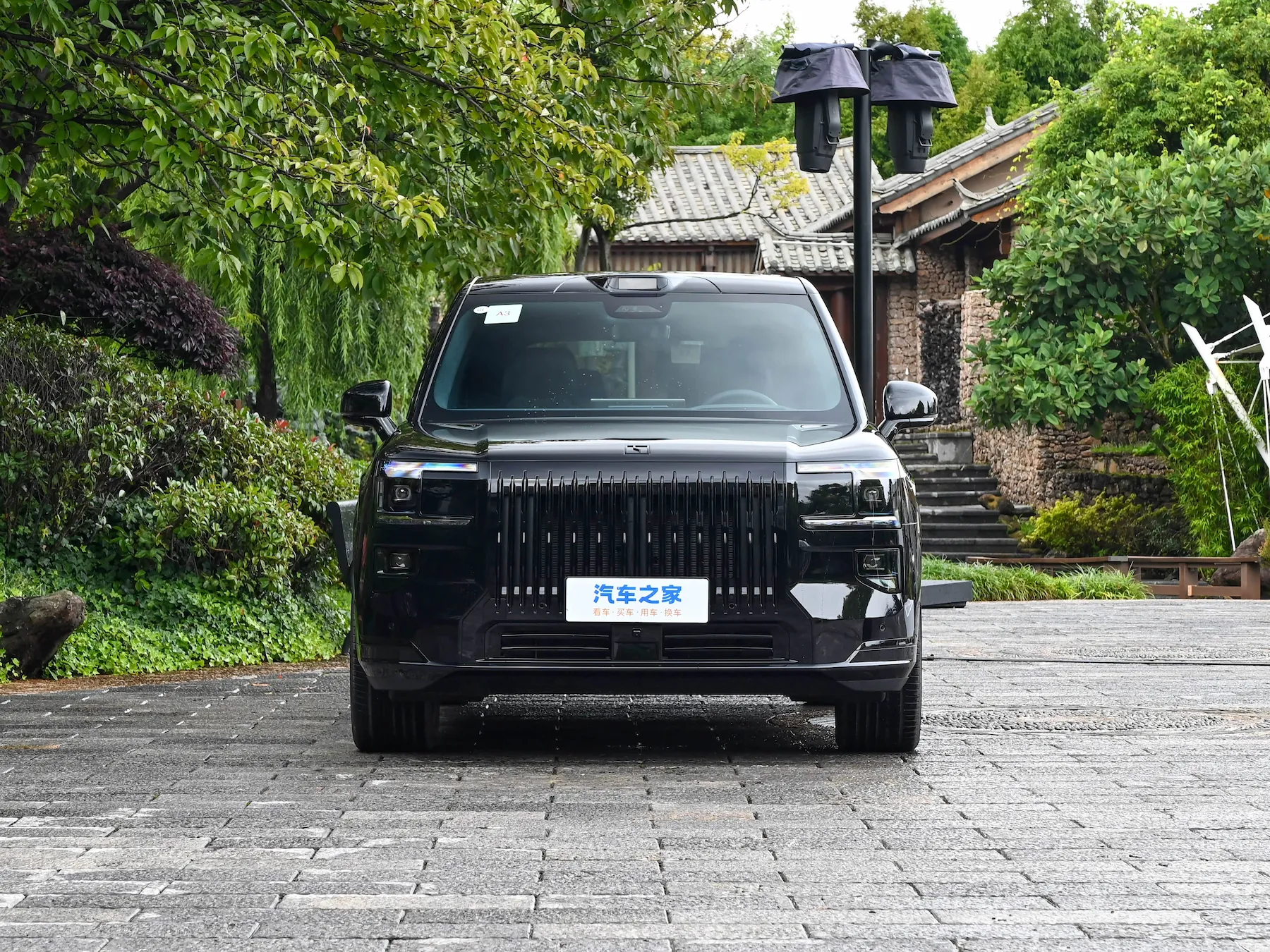 Zeekr 9X exterior 2