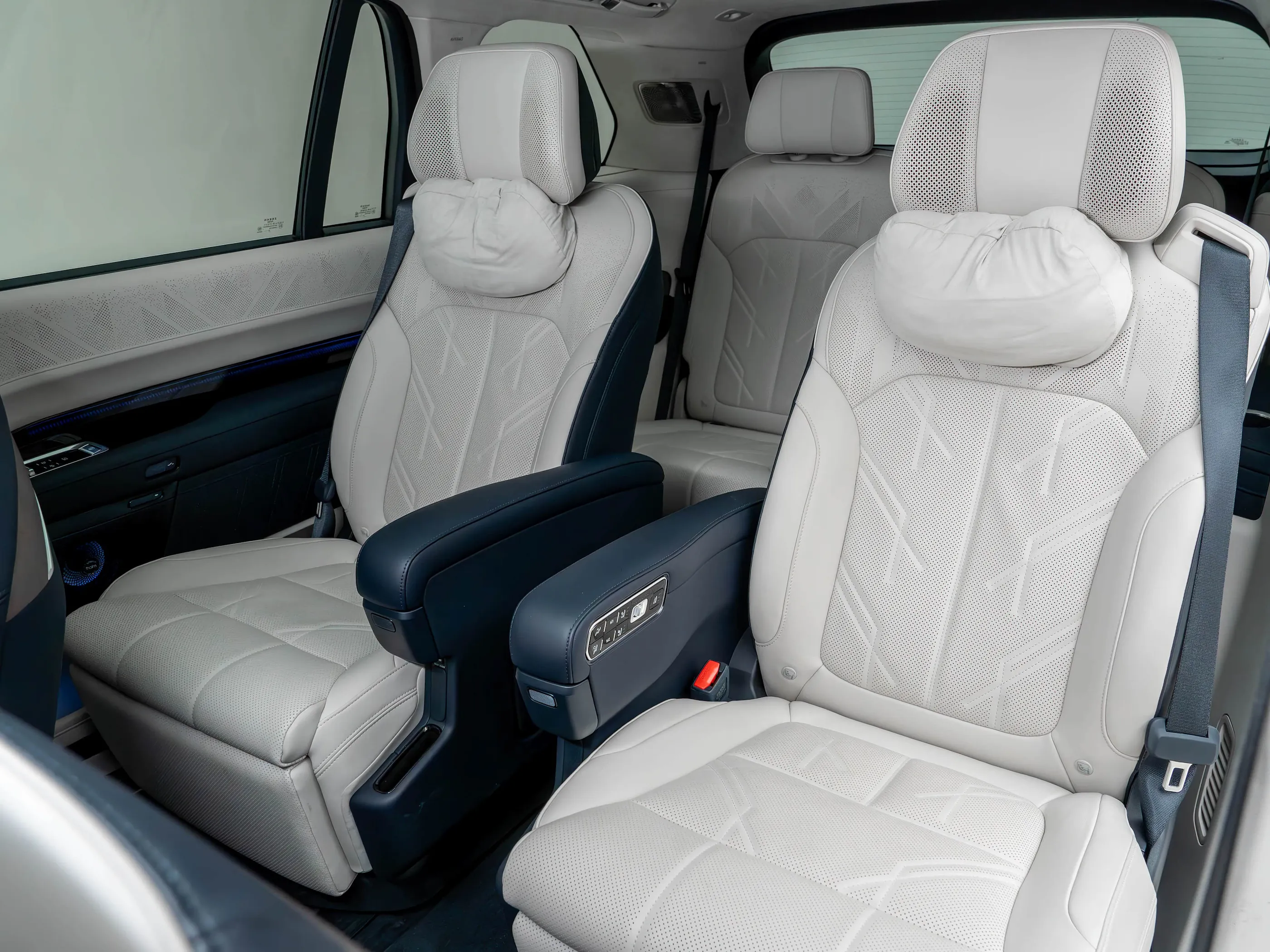 Zeekr 9X interior 5